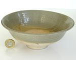 ANTIQUE C1300-1400 CHINESE YUAN / MING DYNASTY GREEN CELADON GLAZED BOWL 16CM