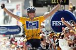 Lance Armstrong Hand Signed 12x8 Cycling Photo Tour De France COA & PSA QO CARD