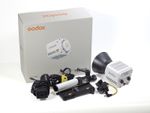 Godox ML60IIBi Video Light Kit, AK-B01 handle, 2800K-6500K Bi-Color, MINT