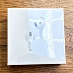 Apple airpods 4th generation (noise cancellation)