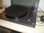 Rega Planar P1 PLUS  Turntable Built in Pre Amp