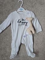Firsf Size George Boys Babygrow With Matching Giraffe Toy BNWT