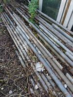 Job Lot Scaffolding Parts: Metal Tubes/Poles, Base Plates & Clamp Couplers