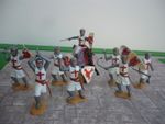 TIMPO 8 2ND SERIES  CRUSADER  KNIGHTS  WITH WEAPONS TOY SOLDIERS