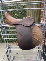 Invincible GP 17" medium fit saddle