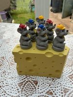Vintage Ceramic Cheese With Removable Mouse Pic Eating Cheese Retro Kitchen