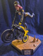 DC Collectables Gotham City Garage Batgirl Statue Limited Edition