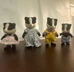 Sylvanian Families Badger Family Figures Lot of 4 1:12 Scale w/ Clothing