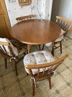 Windsor Spindle-BackDining Set