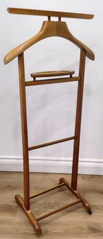 Fratelli Reguitti Mid-Century Modern Walnut & Brass Valet Stand / Suit Rack
