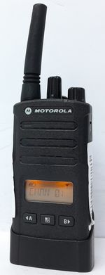 Motorola Two Way Radio Walkie Talkie XT460