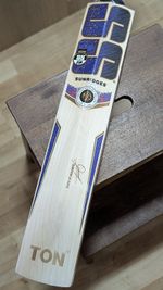 SS ULTRA LIGHT GAMA PLAYERS CRICKET BAT 1140 GRAM 2.8 