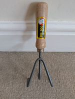 Bulldog Claw Cultivator Gardening Hand Tool  - New Old Stock - Free postage