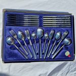 vintage Viners Love story 44 piece cutlery canteen