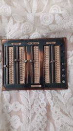 VINTAGE 1930s M.P. HANDY GUIDE. KNITTING & CROCHET ROW COUNTER GAUGE