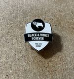 DERBY COUNTY ENAMEL FOOTBALL BADGE POSTFREE