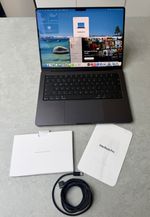 Apple MacBook Pro 14 2026 512GB SSD 16GB RAM M5 Space Black, Immaculate Warranty