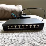 TP-LINK TL-SG108S 8-Port Gigabit Unmanaged Desktop Ethernet Switch RJ-45