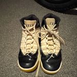 Jordan Air Jordan 11 Unisex Kids UK 5 EU 38 Black/White Leather Mid Top