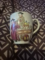 First Period Worcester polychrome enamelled porcelain coffee cup, finely painted