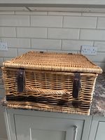 Todhunter Wicker Hamper Picnic Basket Leather Straps Empty Storage