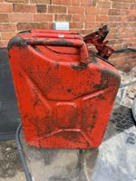20L Vintage Metal Jerry Can for Diesel and Petrol, Retro Fuel Tank