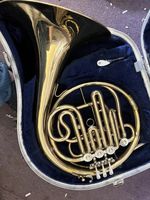 4 valve french horn B & H 400 by Josef Lidl