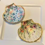 Pair of Scallop Shells Floral Decoupage Pattern with Gold Edge (2pcs)