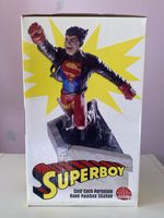 DC DIRECT SUPERBOY YOUNG JUSTICE 9" INCH STATUE FIGURE CAST PORCELAIN, paquet