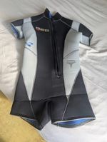 5mm Mares shorty wetsuit, black/blue, women's size 2, front zipper