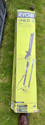 Ryobi RPT184520C 18V ONE+™Cordless 45cm Pole Hedge Trimmer Kit (1 x 2.0Ah) used.