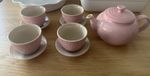 Le Creuset Stoneware Teapot cup & saucer set x 4 - Satin Pink - Rare 