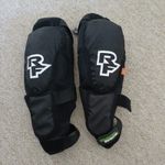 A pair of RACE FACE Flank Leg Guards D3O size S  