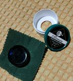Leto dark rosin for violin, viola or cello.
