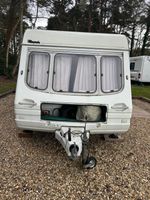 Swift Rapide 470 GXL 4 Berth Caravan with Porch Awning