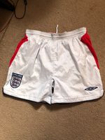 Boys retro official Umbro ENGLAND football kit shorts MB approx age 8-9-10