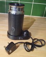 Nespresso Aeroccino 3 Milk Frother Black Model 3194  2x Whisks Fully Working