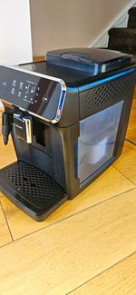 Philips EP2220/10 Bean-to-Cup Coffee Machine, Grinder Frother, 15 Bar, Black