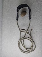 A 26" 550 Para-cord Shepherd Sling, rock Sling, With A 5" Split Pouch,