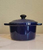 VTG NAVY BLUE ENAMELWARE STONEWARE CHASSEUR LIDDED CASSEROLE DISH UNUSED 8" W
