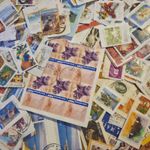 60g Australia Mixed Kiloware - Stamps on Paper 