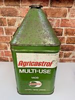 Vintage Wakefield Agricastrol Tractor 5 Gallon Pyramid Can Petrol Automobilia