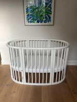 Genuine Stokke Sleepi Cot / Toddler Bed in White + Mattress – Great Condition
