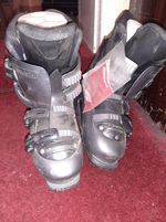 Nordica T2.2 Ladies Men's Ski Boots BWT Size 26.5 Adults 8 Black grey