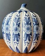 Vintage Chinese Porcelain Chinoiserie Blue & White Pumpkin-Shaped Ginger Jar