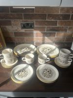 Vintage Kiln Craft Strawberry Bramble 24 Pc Dinner Set Retro 1970s Ironstone