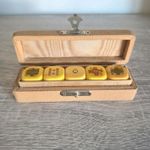 1940s Vintage M.R. Games Butterscotch Bakelite Poker Dice | 6g ea | Leather Case