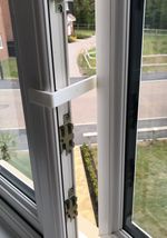 Cat Guard - Window Bracket - Secures a window open With A 40mm Gap - NEW