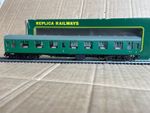 Replica Railways, BR Mk1 FO Southern Green, Cat:12131. Boxed.