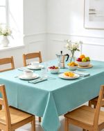 Knight Homeware rectangle tablecloth made of 100% polyester with a textured